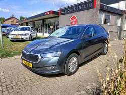 Grijs Gebruikt 2021 Skoda Octavia Stationwagen | € 21.950 (Eerlijke prijs)