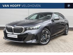 Grijs Gebruikt 2024 BMW 550e M Sport Sedan | € 77.950 (Eerlijke prijs)