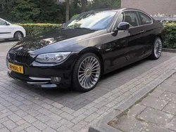 Zwart Gebruikt 2011 BMW 320 Coupé | € 11.000 (Eerlijke prijs)