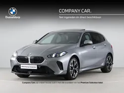 Grijs, metallic lak Nieuw 2025 BMW 120 Comfort Edition Hatchback | € 51.929 (Iets duurder)