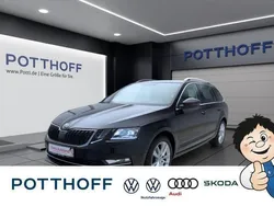 Zwart Gebruikt 2020 Skoda Octavia Style Stationwagen | € 23.666 (Eerlijke prijs)