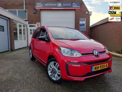 Rood Gebruikt 2017 VW up! Beats Hatchback | € 9.450 (Iets duurder)