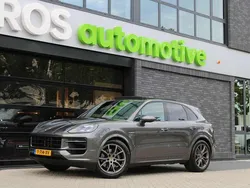 Grijs Gebruikt 2023 Porsche Cayenne SUV | € 111.950 (Super prijs)