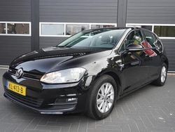 Zwart Gebruikt 2016 VW Golf VII Trendline Hatchback | € 10.500 (Goede deal)
