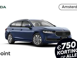 Blauw Nieuw 2025 Skoda Superb Business Line Stationwagen | € 48.672 (Goede deal)
