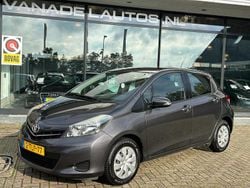 Grijs Gebruikt 2014 Toyota Yaris Hatchback | € 8.949 (Eerlijke prijs)
