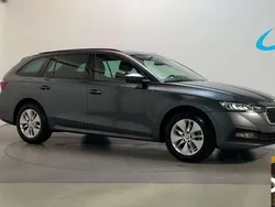 Grijs Gebruikt 2021 Skoda Octavia Ambition Stationwagen | € 12.900 (Eerlijke prijs)