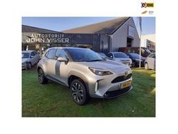 Grijs Gebruikt 2022 Toyota Yaris Cross SUV | € 24.950 (Eerlijke prijs)