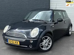 Zwart Gebruikt 2006 Mini ONE Hatchback | € 1.999 (Goede deal)
