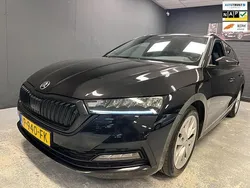 Zwart Gebruikt 2022 Skoda Octavia Business Line Stationwagen | € 14.999 (Goede deal)