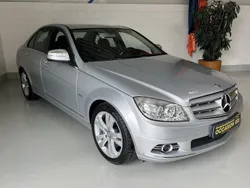 Grijs, metallic lak Gebruikt 2008 Mercedes C200 Avantgarde Sedan | € 8.450 (Eerlijke prijs)