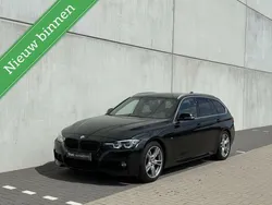 Zwart Gebruikt 2019 BMW 318 M Sport Stationwagen | € 19.745 (Eerlijke prijs)