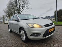 Grijs Gebruikt 2009 Ford Focus Limited Hatchback | € 1.999 (Goede deal)