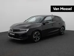 Zwart Gebruikt 2024 Opel Astra Business Edition Hatchback | € 28.400 (Goede deal)