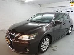 Bruin Gebruikt 2013 Lexus CT200h Hatchback | € 8.950 (Goede deal)