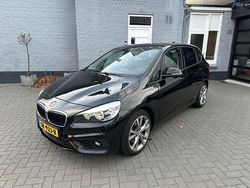 Zwart (metallic) Gebruikt 2016 BMW 220 Stationwagen | € 10.495 (Super prijs)