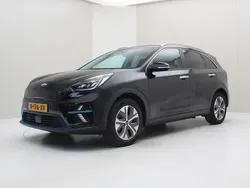 Zwart Gebruikt 2020 Kia e-Niro 2 SUV | € 19.900 (Eerlijke prijs)