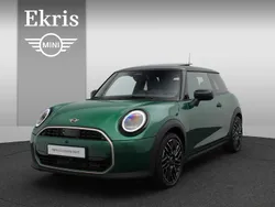 Groen Gebruikt 2024 Mini Cooper Favoured Hatchback | € 31.495