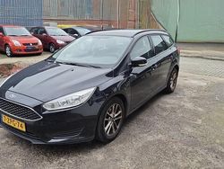 Zwart Gebruikt 2015 Ford Focus Titanium Stationwagen | € 2.999 (Goede deal)