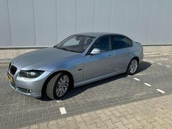 Zilver Gebruikt 2009 BMW 318 Sedan | € 7.490 (Eerlijke prijs)