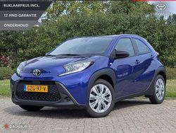 Blauw Gebruikt 2025 Toyota Aygo Play Hatchback | € 20.495 (Eerlijke prijs)