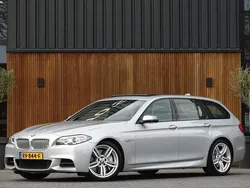 Grijs Gebruikt 2014 BMW M550 M Sport Sedan | € 14.995 (Goede deal)