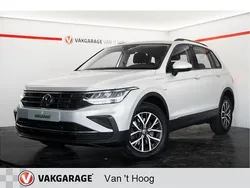 Grijs, metallic lak Gebruikt 2022 VW Tiguan Business+ SUV | € 27.944