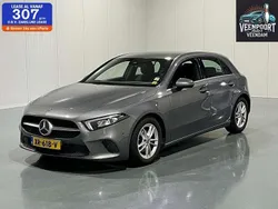 Grijs Gebruikt 2019 Mercedes A180 Premium Hatchback | € 18.940 (Super prijs)