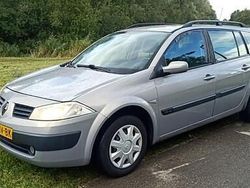 Beige Gebruikt 2004 Renault Mégane GrandTour Expression Stationwagen | € 799 (Eerlijke prijs)