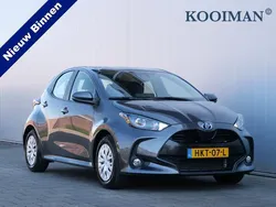 Grijs Gebruikt 2024 Toyota Yaris Active Hatchback | € 23.450 (Eerlijke prijs)