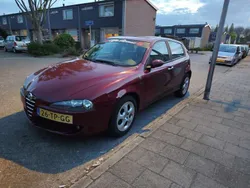 Rood Gebruikt 2007 Alfa Romeo 147 Progression Hatchback | € 1.500 (Eerlijke prijs)