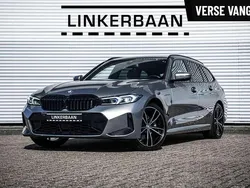 Grijs Gebruikt 2024 BMW 330e Stationwagen | € 51.450 (Eerlijke prijs)