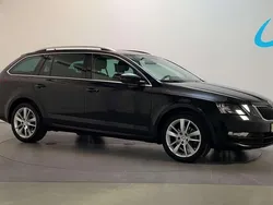 Zwart Gebruikt 2020 Skoda Octavia Business Line Stationwagen | € 18.250 (Goede deal)