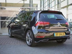Zwart Gebruikt 2017 VW Golf VII R-line Hatchback | € 17.750 (Super prijs)