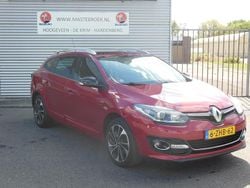 Rood Gebruikt 2015 Renault Mégane GrandTour Bose Edition Stationwagen | € 7.750 (Eerlijke prijs)