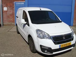 Wit Gebruikt 2018 Peugeot Partner Premium MPV | € 7.000 (Eerlijke prijs)