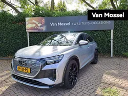 Grijs Gebruikt 2022 Audi Q4 Sportback e-tron Design SUV | € 34.900 (Eerlijke prijs)
