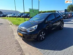 Zwart Gebruikt 2013 Kia Rio 2 Hatchback | € 4.499 (Iets duurder)
