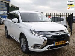 Wit Gebruikt 2020 Mitsubishi Outlander P-HEV Intense+ SUV | € 21.950 (Goede deal)