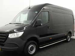 Zwart Gebruikt 2024 Mercedes Sprinter Van | € 39.950 (Goede deal)