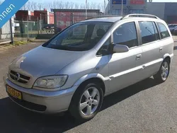 Grijs Gebruikt 2005 Opel Zafira Comfort MPV | € 1.499 (Eerlijke prijs)