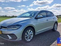 Grijs Gebruikt 2023 VW Polo Style Hatchback | € 23.999 (Eerlijke prijs)
