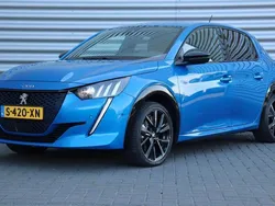 Blauw, metallic lak Gebruikt 2023 Peugeot e-208 GT Hatchback | € 19.900 (Eerlijke prijs)