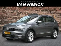 Grijs Gebruikt 2018 VW Tiguan Highline SUV | € 26.445 (Goede deal)