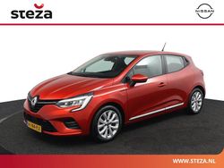 Rood Gebruikt 2020 Renault Clio V Zen Hatchback | € 11.945 (Iets duurder)