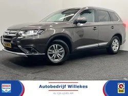 Bruin Gebruikt 2018 Mitsubishi Outlander Edition SUV | € 18.950 (Goede deal)