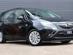 Zwart Gebruikt 2016 Opel Zafira Tourer Edition MPV | € 12.950 (Iets duurder)