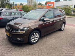 Bruin Gebruikt 2016 VW Touran Comfortline MPV | € 9.750 (Eerlijke prijs)