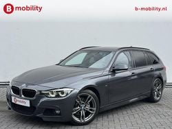 Grijs Gebruikt 2019 BMW 318 M Sport Stationwagen | € 19.895 (Eerlijke prijs)