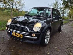 Zwart Gebruikt 2004 Mini ONE Pepper Hatchback | € 2.950 (Eerlijke prijs)
